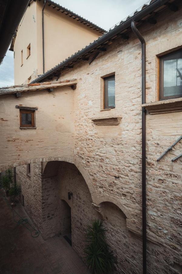 Affittacamere L'Alunno Foligno Ngoại thất bức ảnh