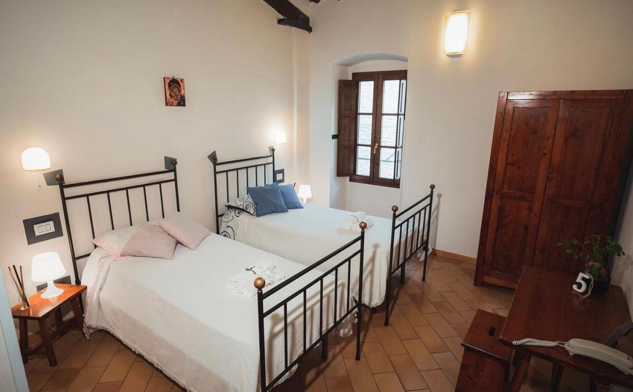 Affittacamere L'Alunno Foligno Ngoại thất bức ảnh